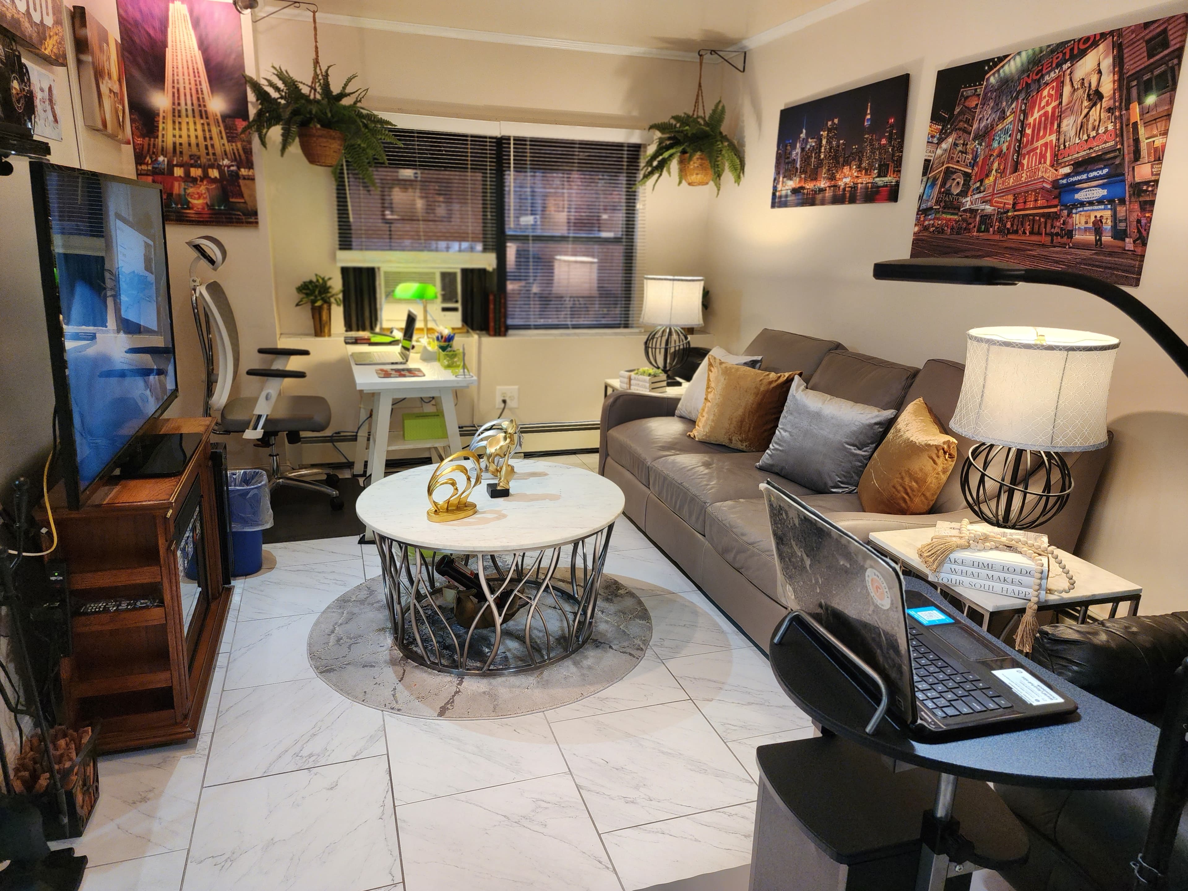 Personal Private One Bedroom Fully Equipped Furnished Rental Apartment Sleeps One Person